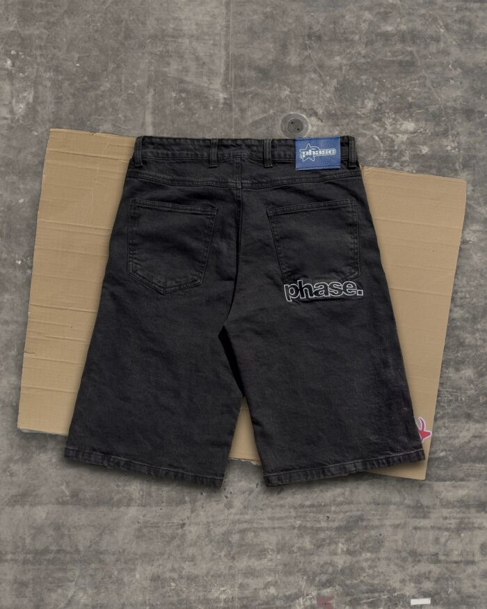 Phase London BAGGY SCRAPBOOK DENIM - Shorts